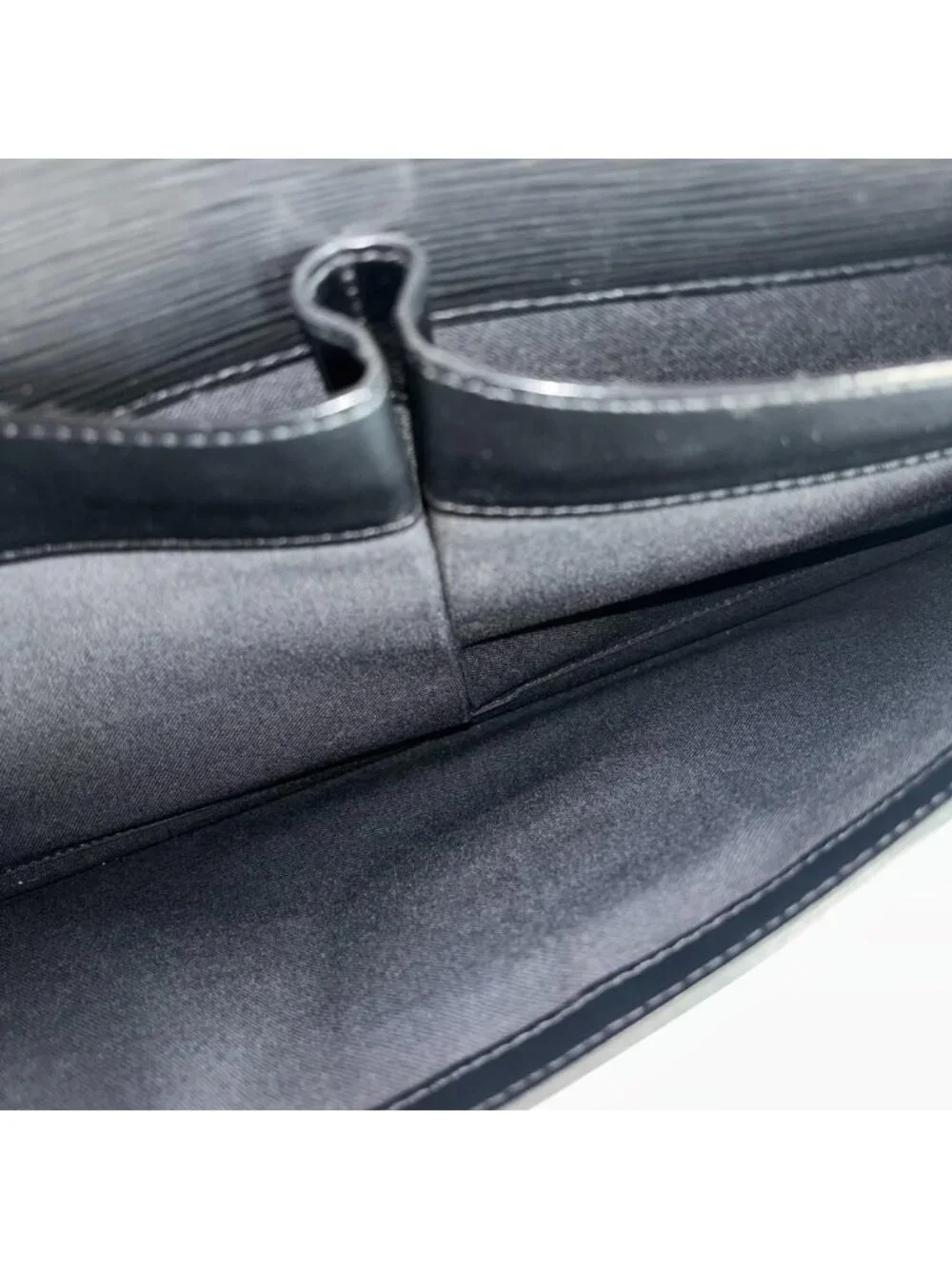 Louis Vuitton Super Epi Robusto 1 Black Leather Business